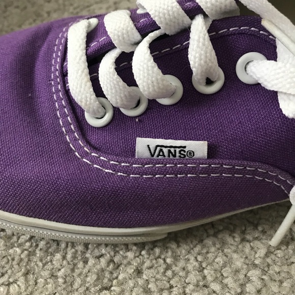 Vans - Picture 4 of 7